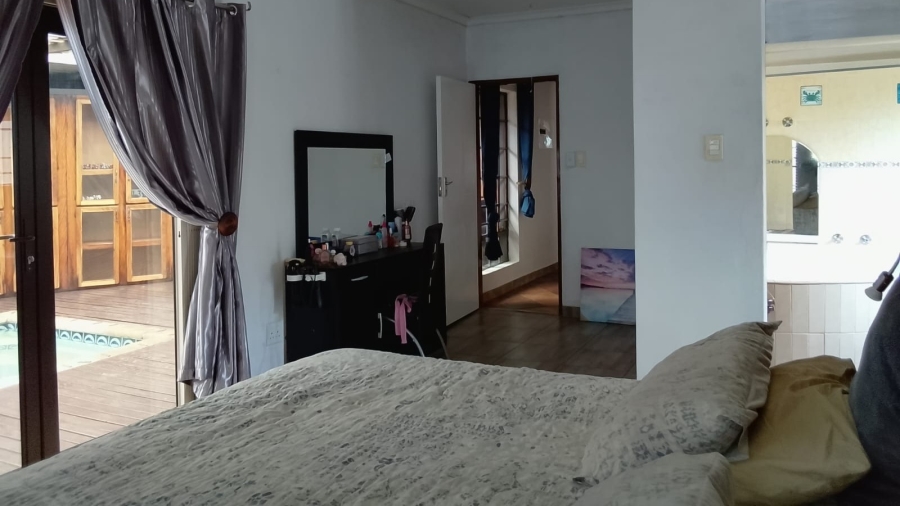 3 Bedroom Property for Sale in Safari Gardens North West